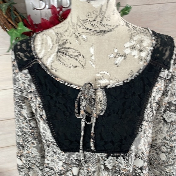 american Rag Black White Top S - Picture 2 of 6